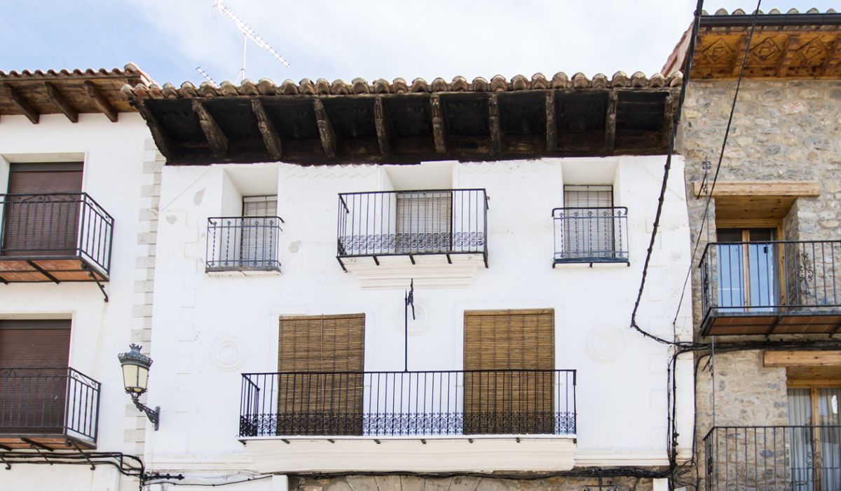 La Puebla de Valverde - ALERO DE LA CASA LÁZARO